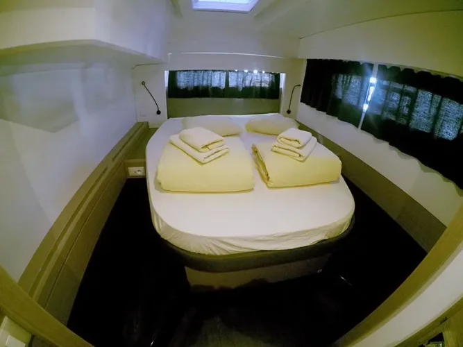 Fountaine Pajot Aastrea 42