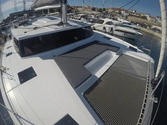 Fountaine Pajot Aastrea 42