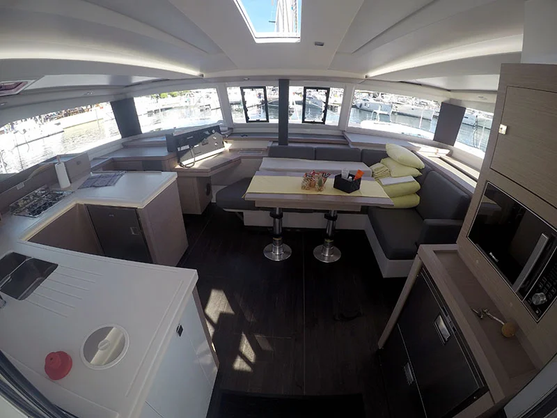 Fountaine Pajot Aastrea 42