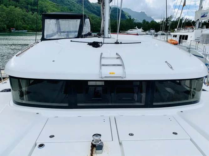 Ship / front