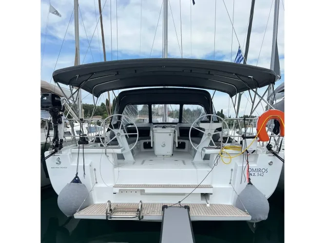 Beneteau Oceanis 51.1