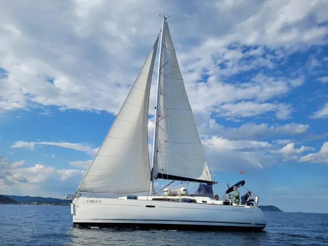 Sailing yachts