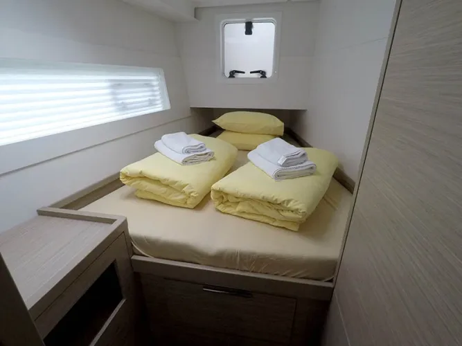 Lagoon 40