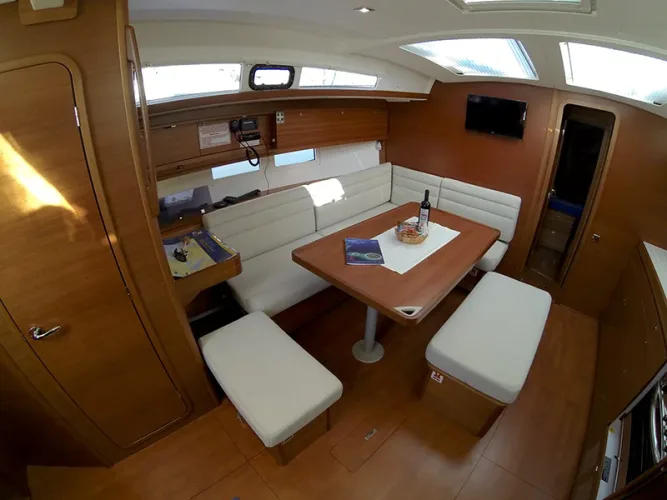 Dufour 460