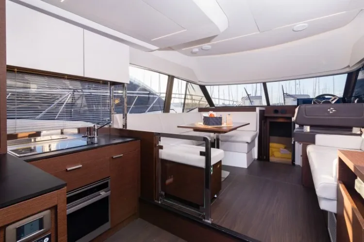 Prestige 420 Fly