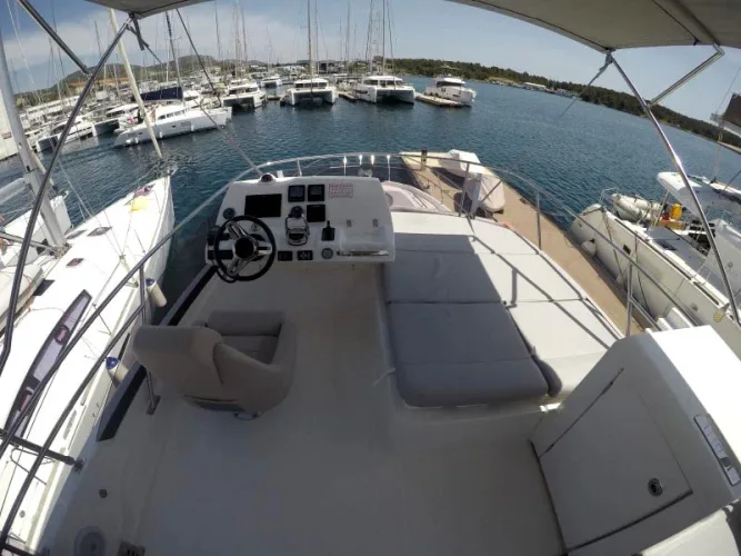 Prestige 420 Fly