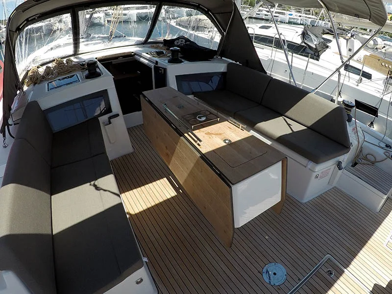 Dufour 470