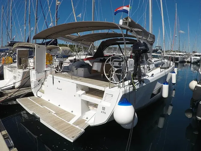 Dufour 470