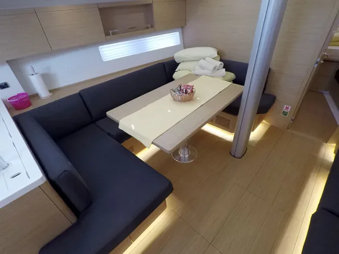 Grand Soleil 44