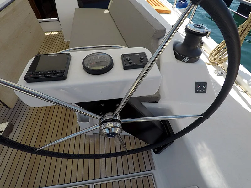 Dufour 430