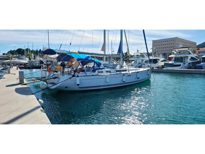 Hauraki (refit: 2025, new engine and solar panels)