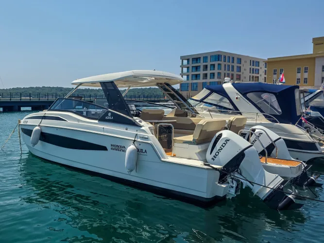 Aquila 32
