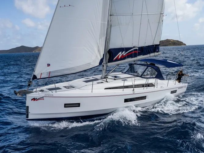Moorings 42.3 Club