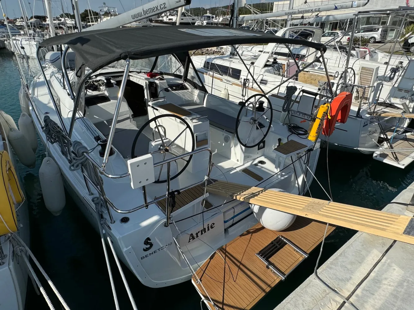 Main image