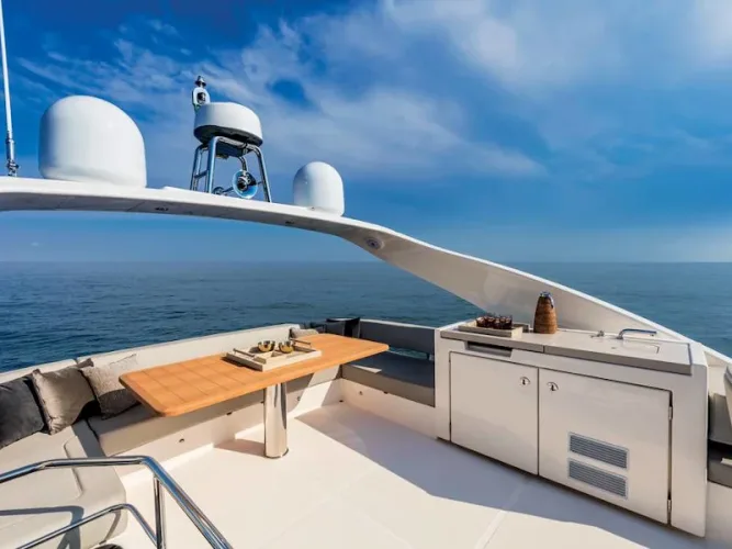 FlyBridge DiningArea