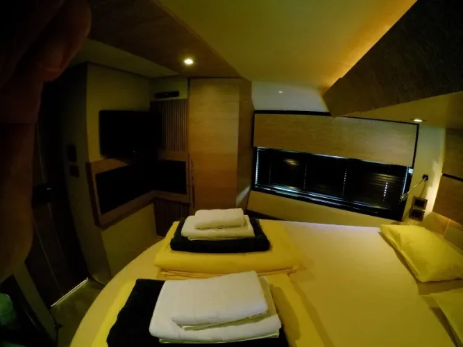 Azimut 47 Fly