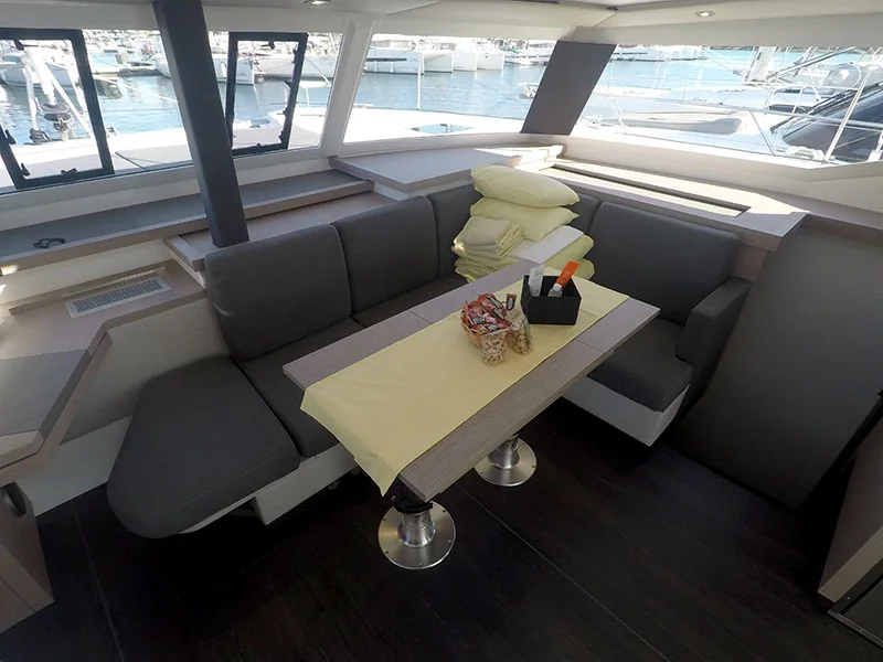 Fountaine Pajot Astrea 42