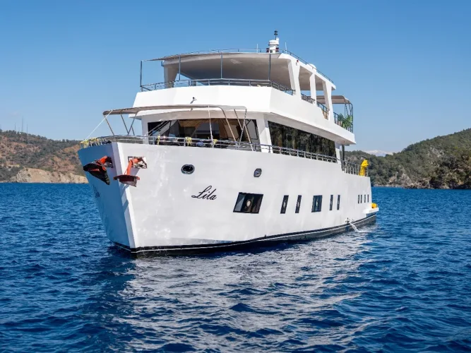 Lila Trawler