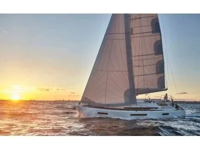 Sailing yachts