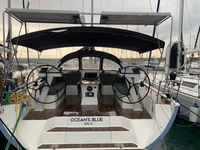 OCEAN'S BLUE