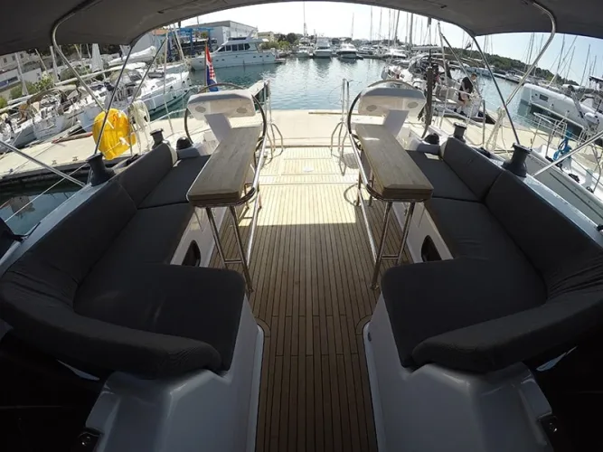 Hanse 508