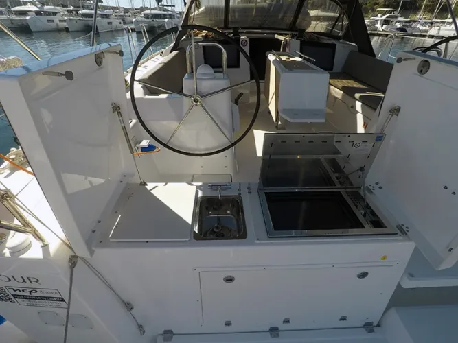 Dufour 460