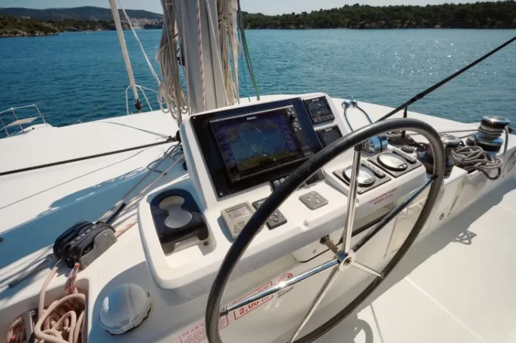 Lagoon 50