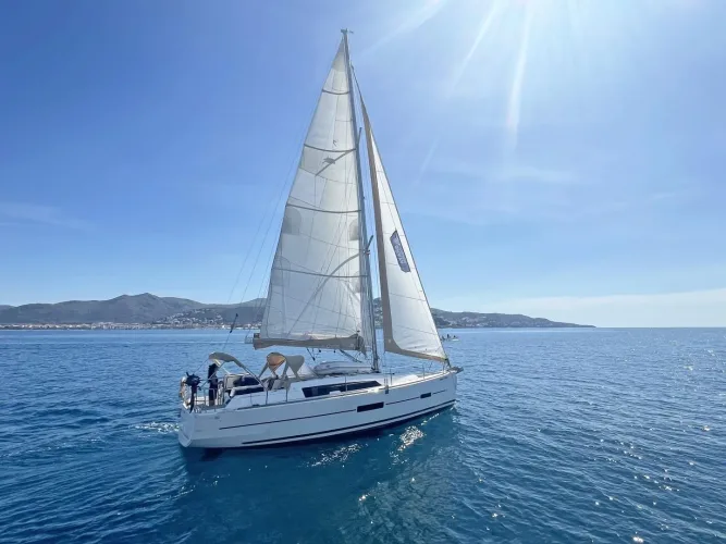Sailing yachts