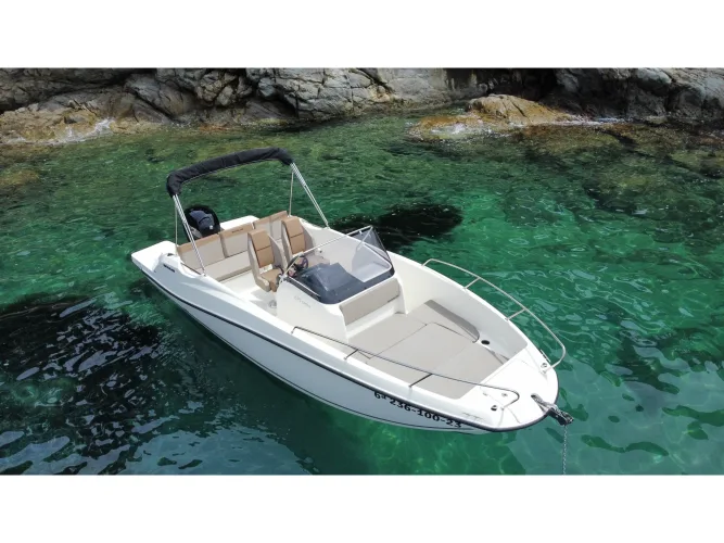 Motor yachts