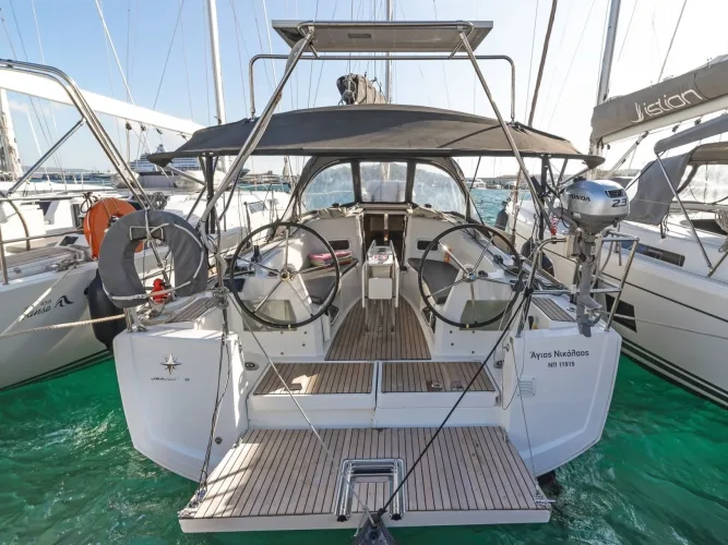 Sailing yachts