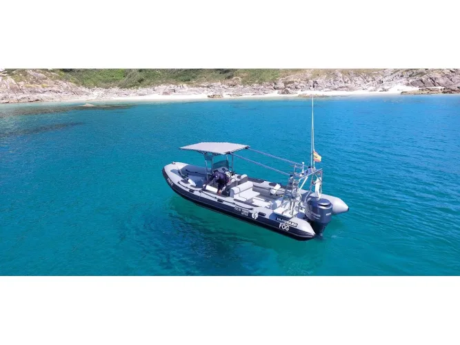 Motor yachts