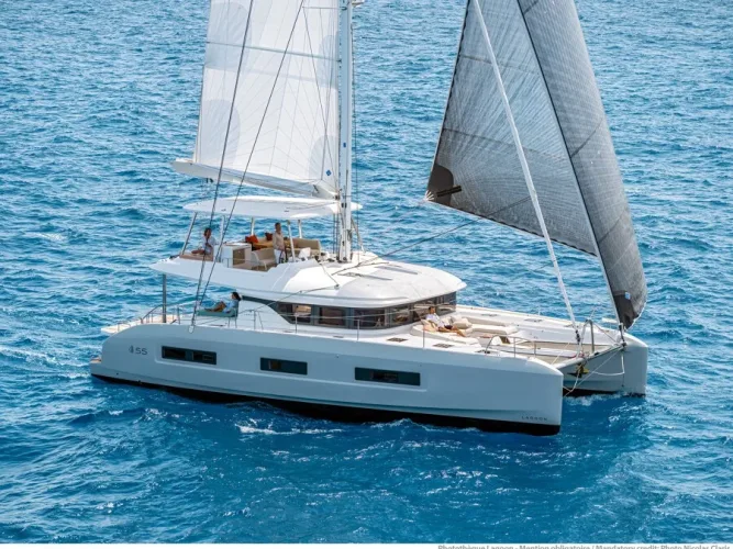 SAILUXE - Vega