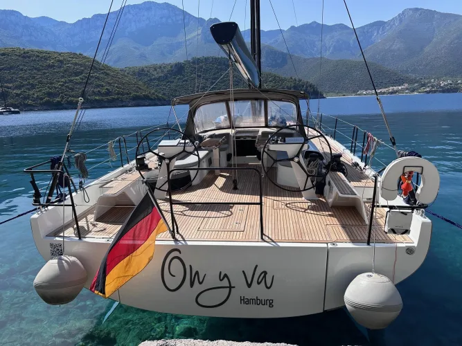 On Y Va - Skippered