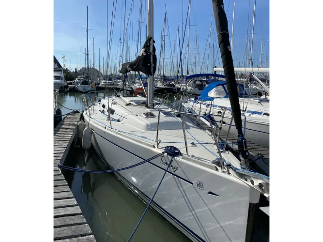 Sailing yachts