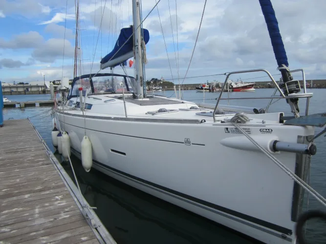 Sailing yachts